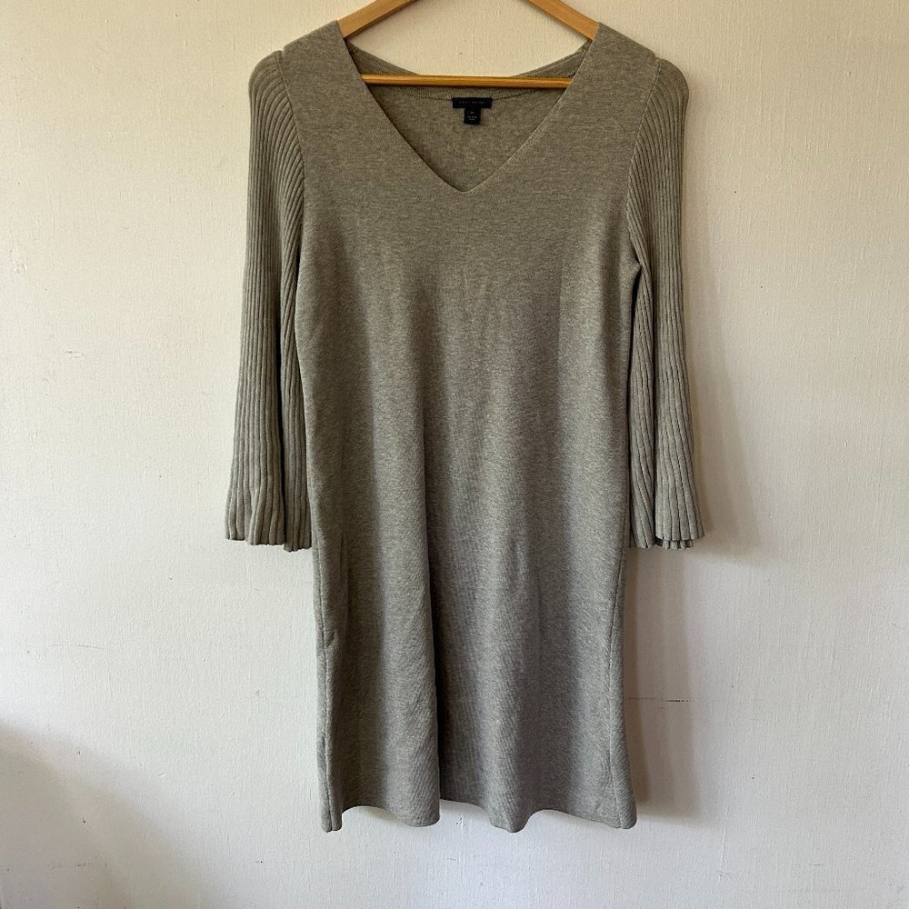 Ann Taylor Sweater Dress Womens XS Gray Flare Sleeves V-neck Long Sleeve Y2K 00s